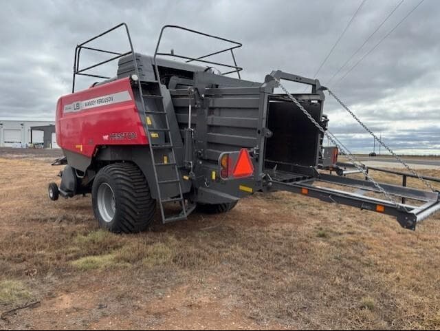 Image of Massey Ferguson LB2244 equipment image 2