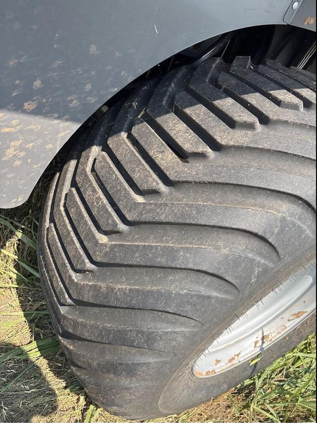 Image of Massey Ferguson LB2244 equipment image 4