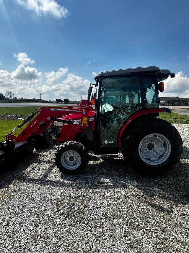 Image of Massey Ferguson 1835M equipment image 1
