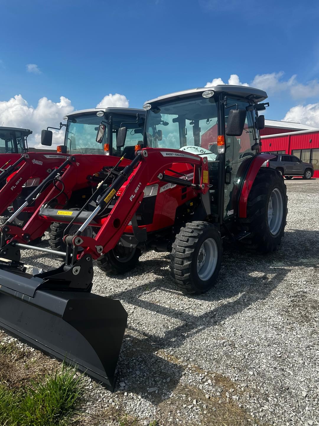 Image of Massey Ferguson 1835M Primary image