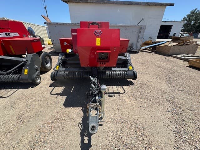 Image of Massey Ferguson 1840 equipment image 2