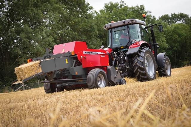 Image of Massey Ferguson 1840 equipment image 4