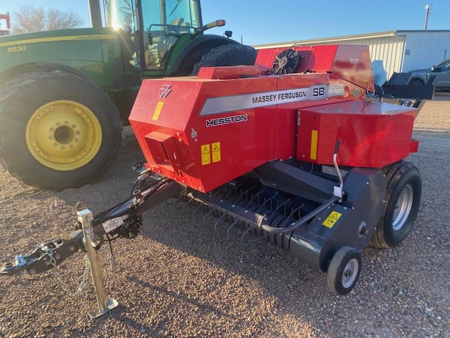 2024 Massey Ferguson 1840 Equipment Image0