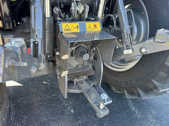 Image of Massey Ferguson 4707 equipment image 1
