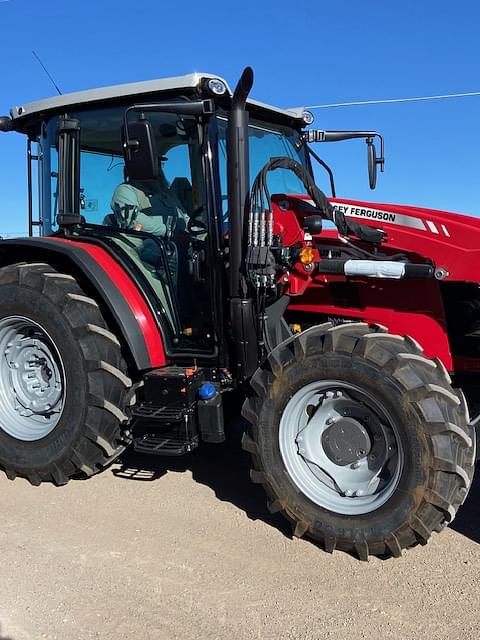 Image of Massey Ferguson 4709 equipment image 1
