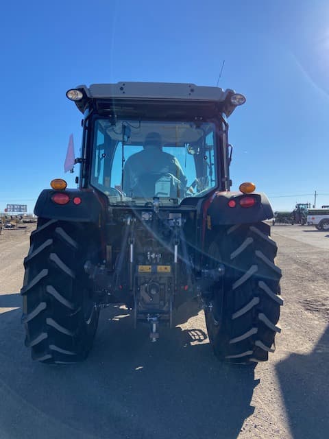 Image of Massey Ferguson 4709 equipment image 2
