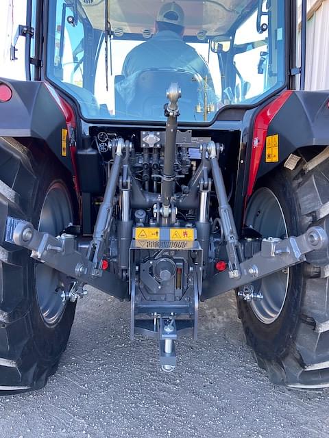 Image of Massey Ferguson 4709 equipment image 4