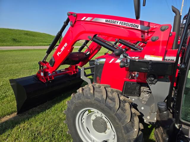 Image of Massey Ferguson 4710 equipment image 3