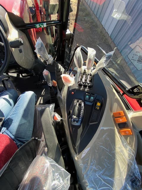 Image of Massey Ferguson 4710 equipment image 4