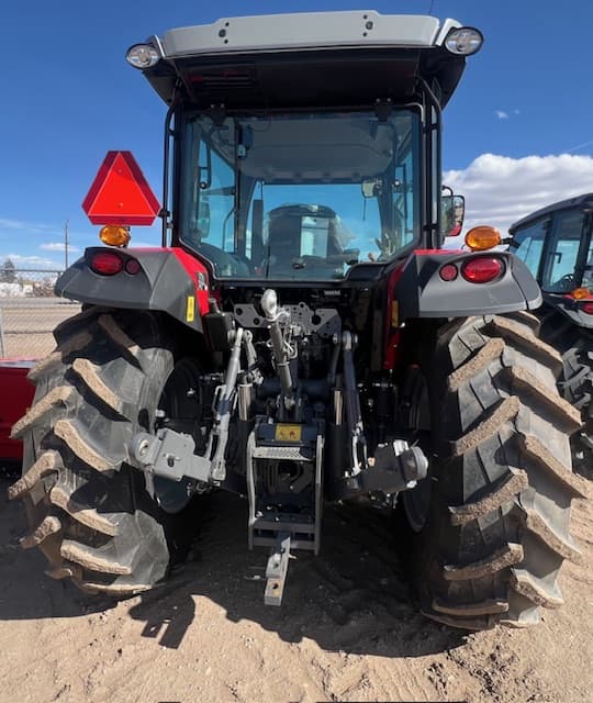 Image of Massey Ferguson 5711D equipment image 1