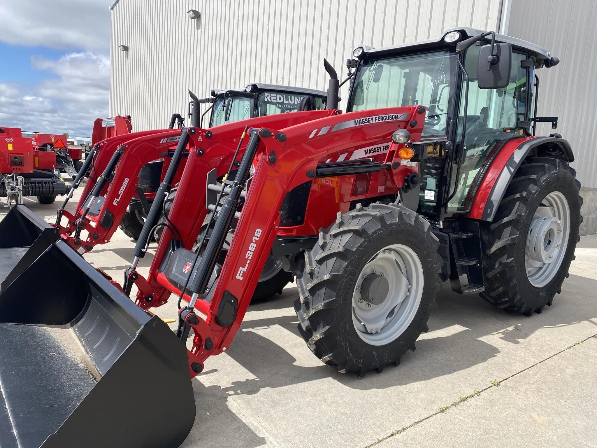2024 Massey Ferguson 5711D Equipment Image0