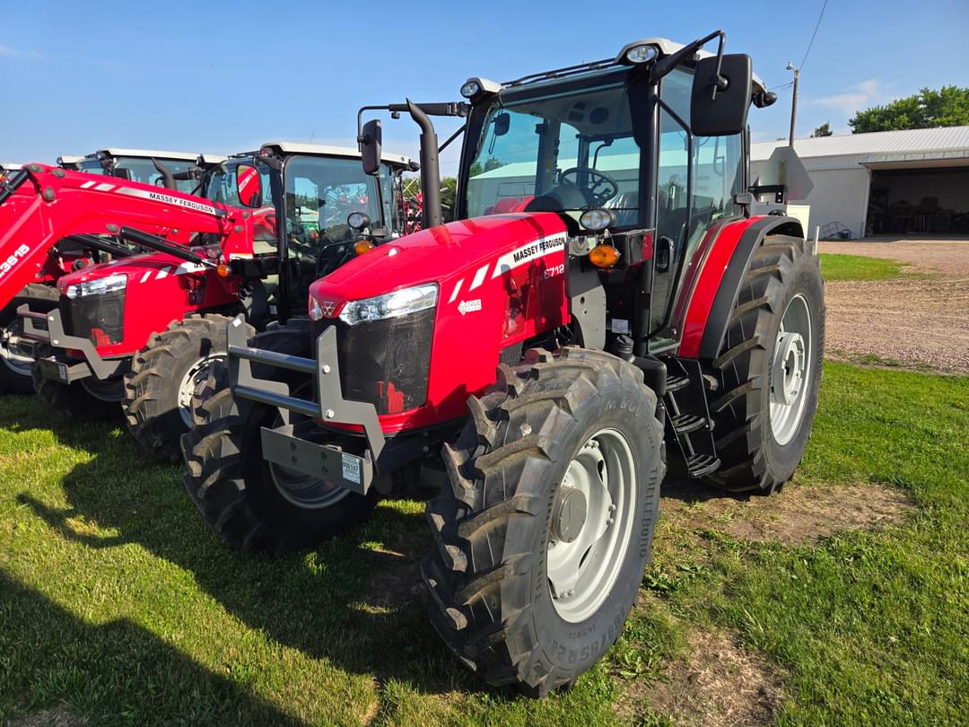 Image of Massey Ferguson 6712 Primary image