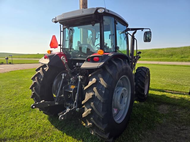 Image of Massey Ferguson 6712 equipment image 4