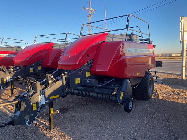 Image of Massey Ferguson LB2233 equipment image 1