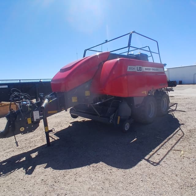 Image of Massey Ferguson LB2234 equipment image 2
