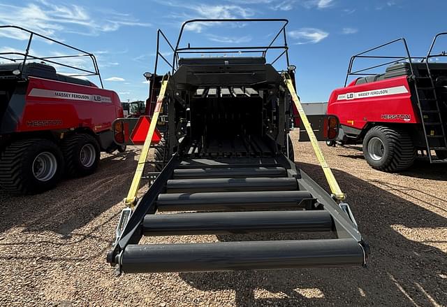 Image of Massey Ferguson LB2234 equipment image 2