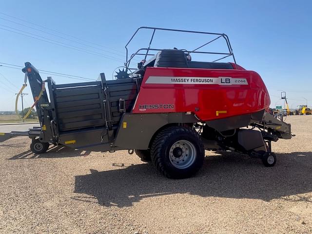 Image of Massey Ferguson LB2244 Primary image