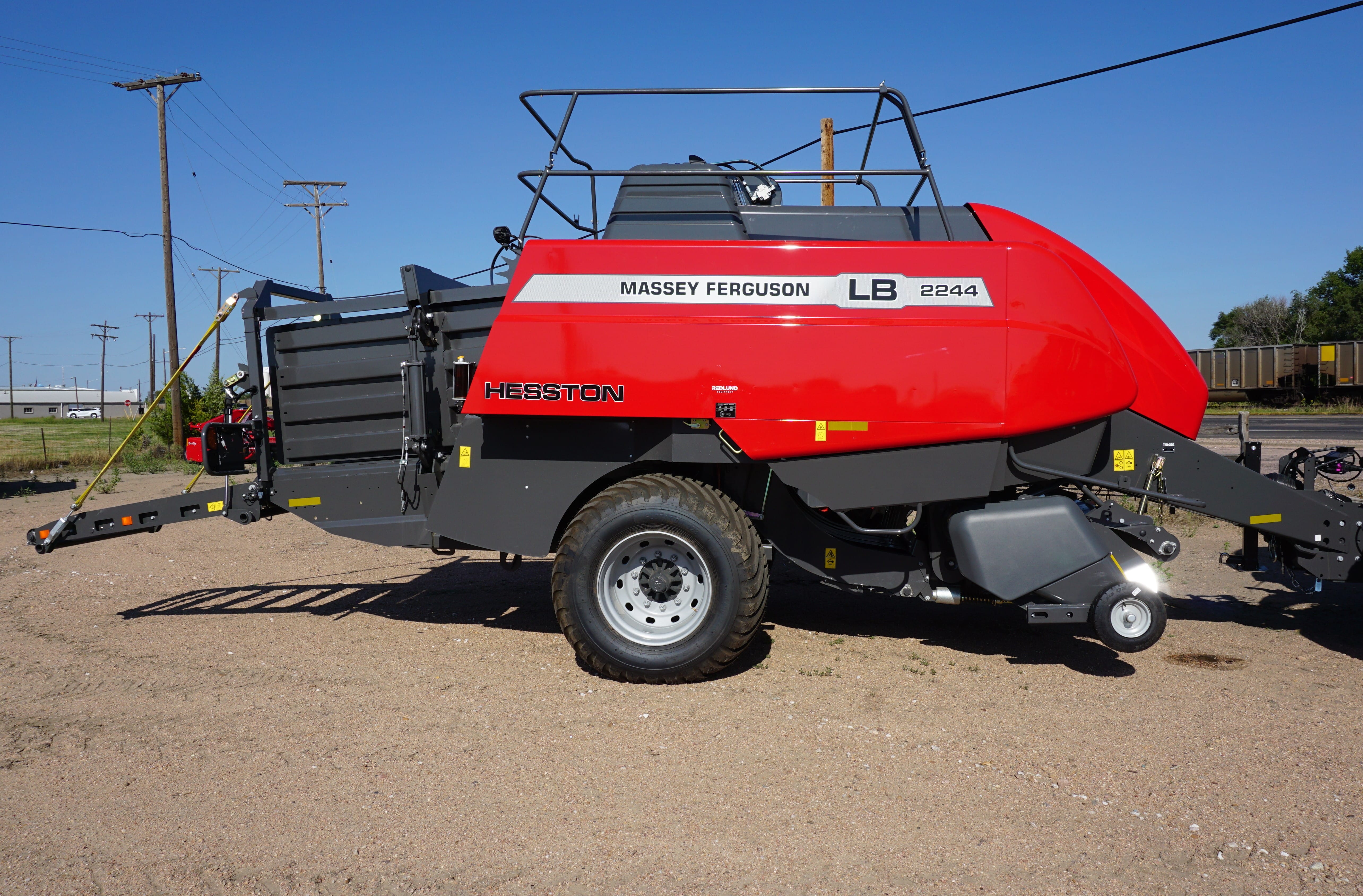 Main image Massey Ferguson LB2244