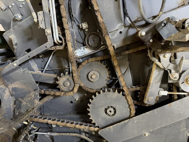 Image of Massey Ferguson RB4160V equipment image 2