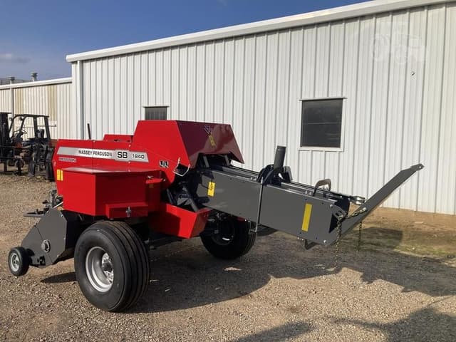 Image of Massey Ferguson 1840 equipment image 2