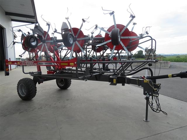 Image of Massey Ferguson TD1028 equipment image 4