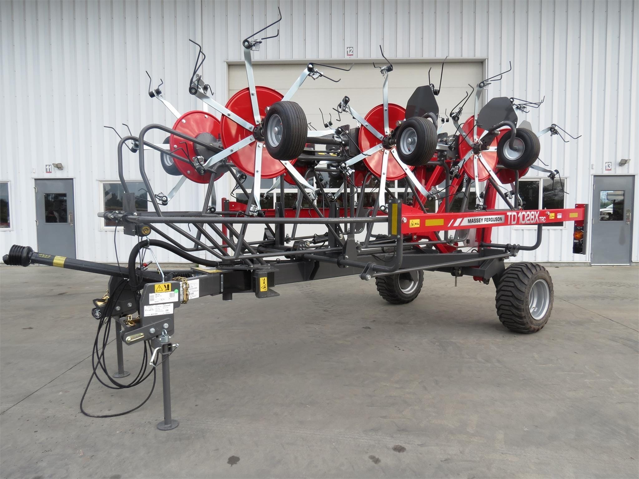 2024 Massey Ferguson TD1028XTRC Equipment Image0