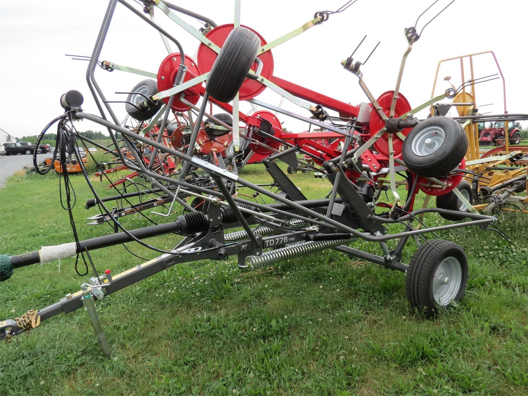 2024 Massey Ferguson TD776TRC Equipment Image0