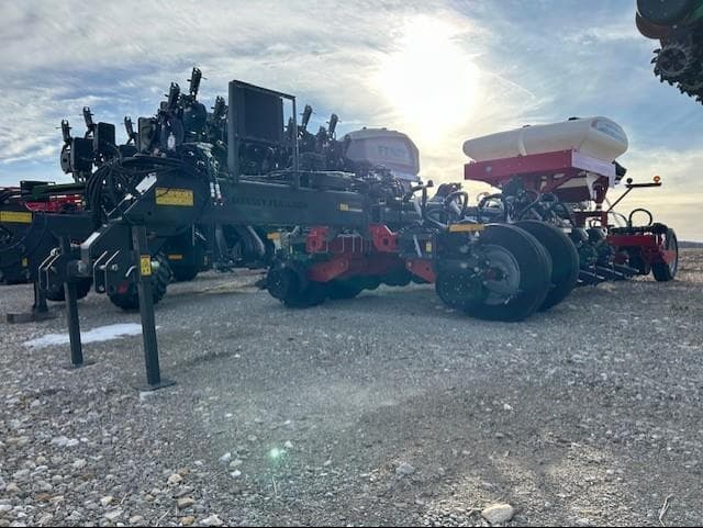 Image of Massey Ferguson VF1630 equipment image 1