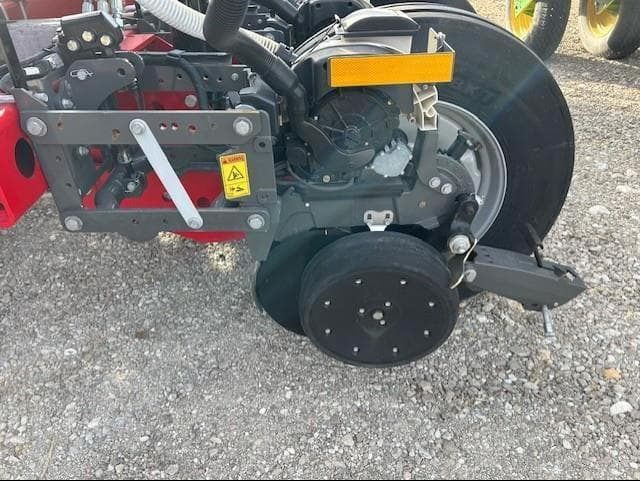 Image of Massey Ferguson VF1630 equipment image 3