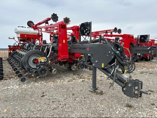 Image of Massey Ferguson VF2430 equipment image 1