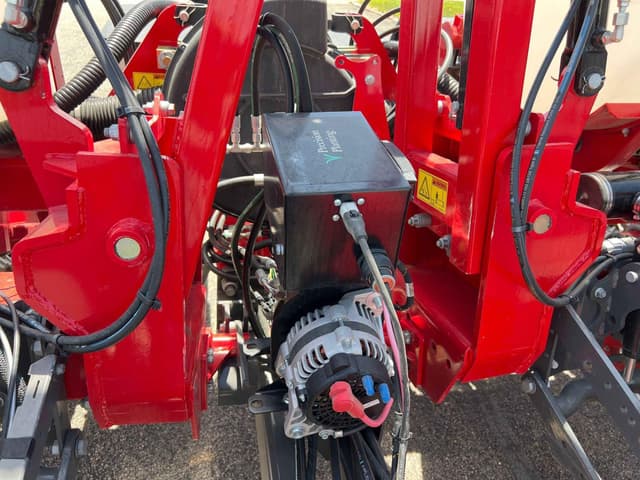 Image of Massey Ferguson 1230 equipment image 3