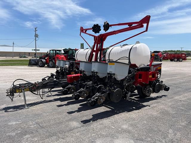 Image of Massey Ferguson 1230 equipment image 2
