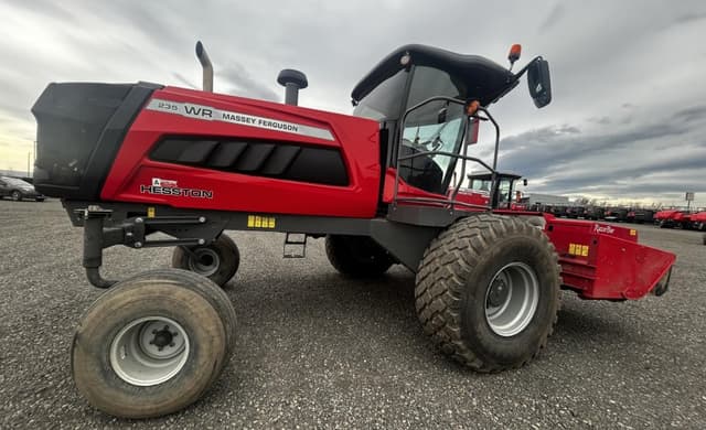 Image of Massey Ferguson WR235 equipment image 1