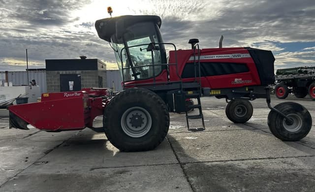 Image of Massey Ferguson WR235 equipment image 2