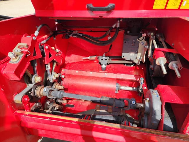 Image of Massey Ferguson WR265 equipment image 4