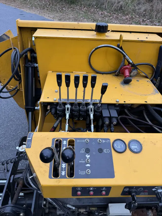 Image of Mauldin 650 equipment image 4