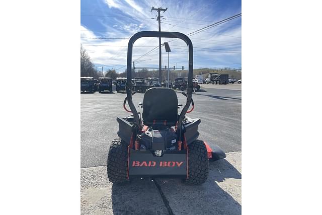 Image of Bad Boy Maverick equipment image 4