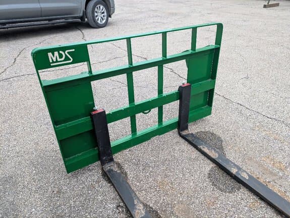 Image of MDS H-480 Rail Pallet Fork equipment image 2