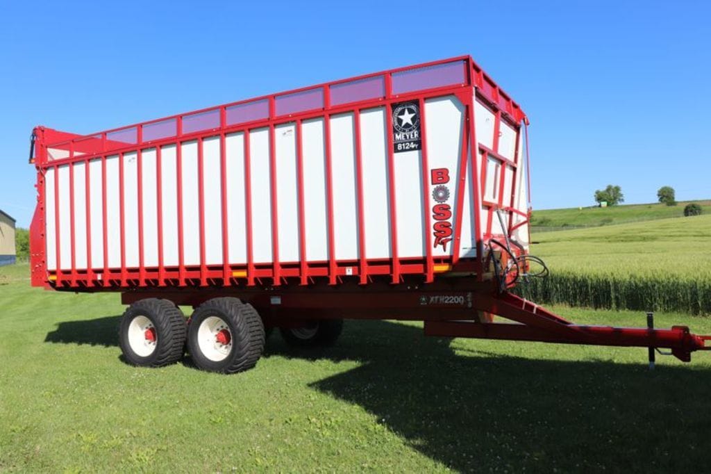 2024 Meyer 8124RT Equipment Image0