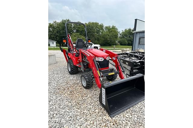 Image of Massey Ferguson GC1723EB equipment image 1