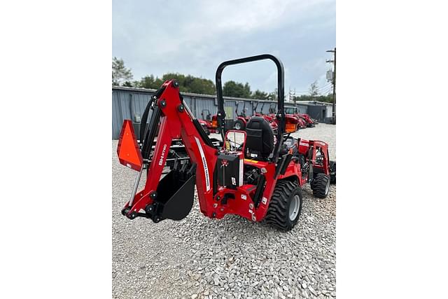 Image of Massey Ferguson GC1723EB equipment image 4