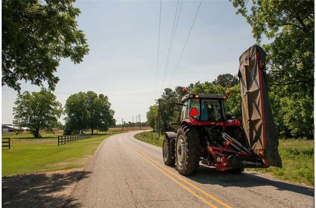 Image of Massey Ferguson DM255 equipment image 4