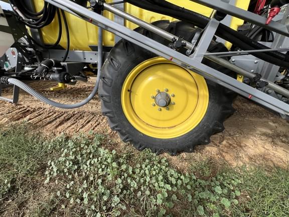 Image of Crop Care AGX750T equipment image 3