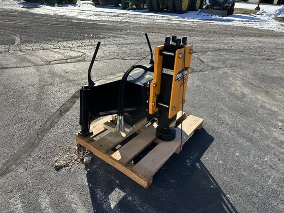 2024 Montana 750R Equipment Image0