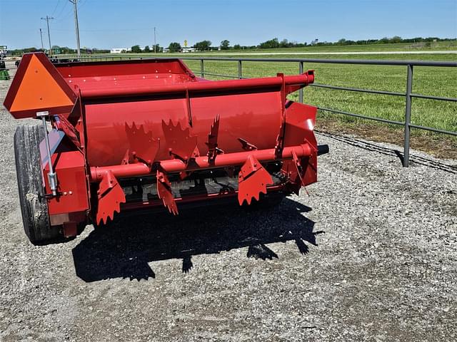 Image of New Holland 155 equipment image 4