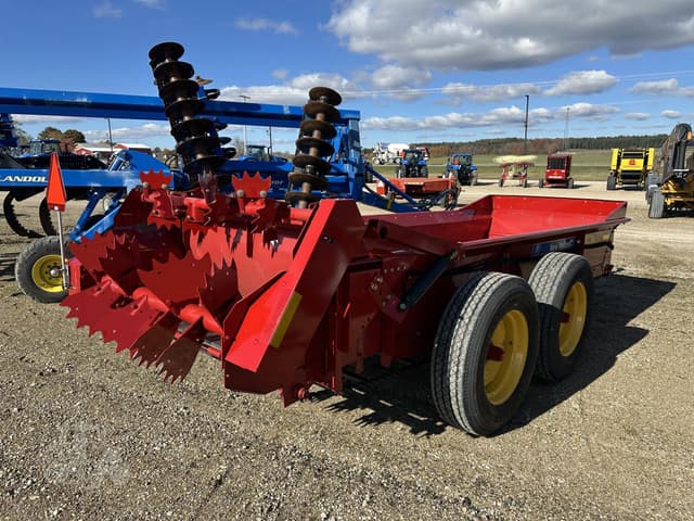 Image of New Holland 185 equipment image 2