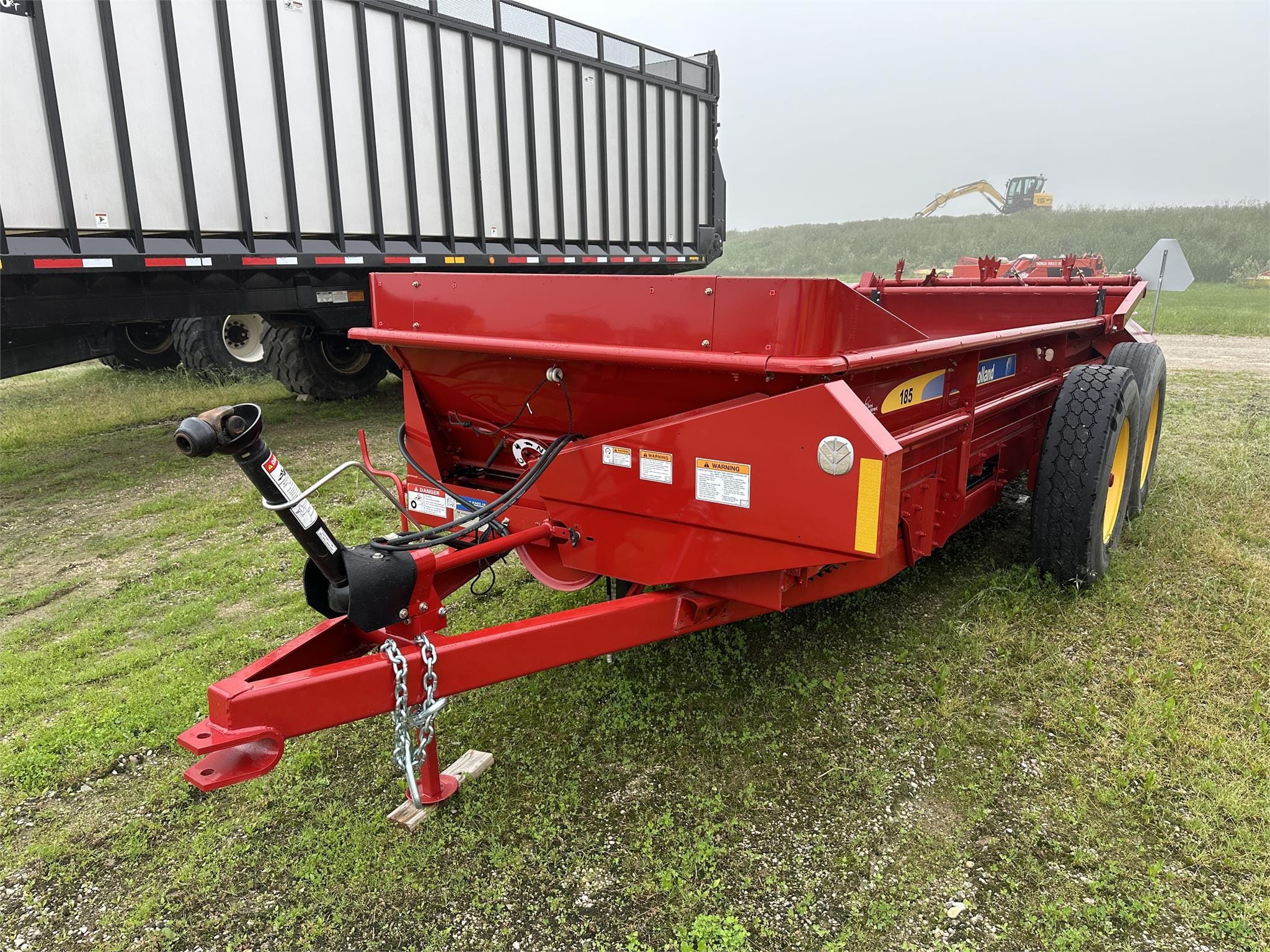 2024 New Holland 185 Equipment Image0