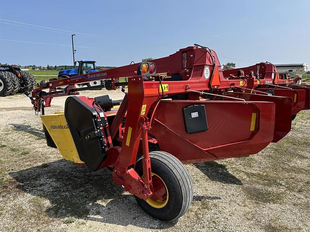 Image of New Holland 312 Plus equipment image 3