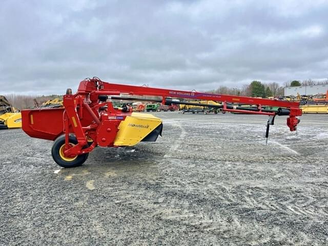 Image of New Holland 312 Plus equipment image 3