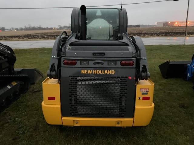Image of New Holland C330 equipment image 4